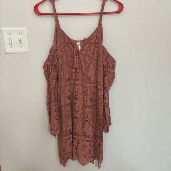 Dresses & Skirts - Lace Sleeveless dress in rust